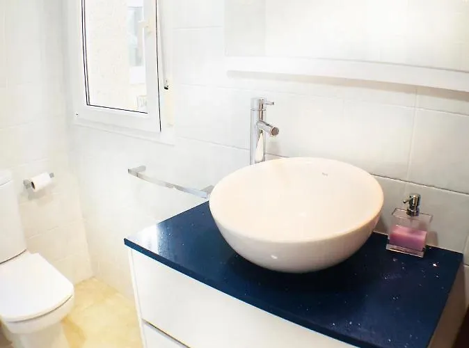 The House Διαμέρισμα